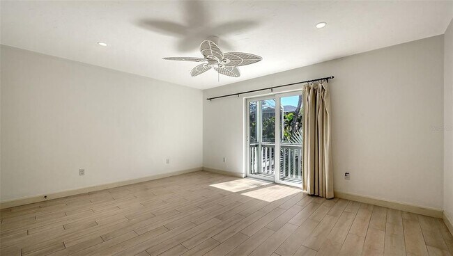 Building Photo - 5310 Hidden Harbor Rd