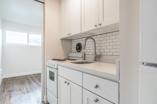 Interior Photo - Studio In Central West Seattle