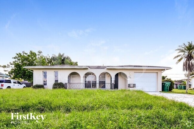 Building Photo - 2290 Beacon Dr