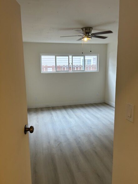 Building Photo - 5333 Hyde St