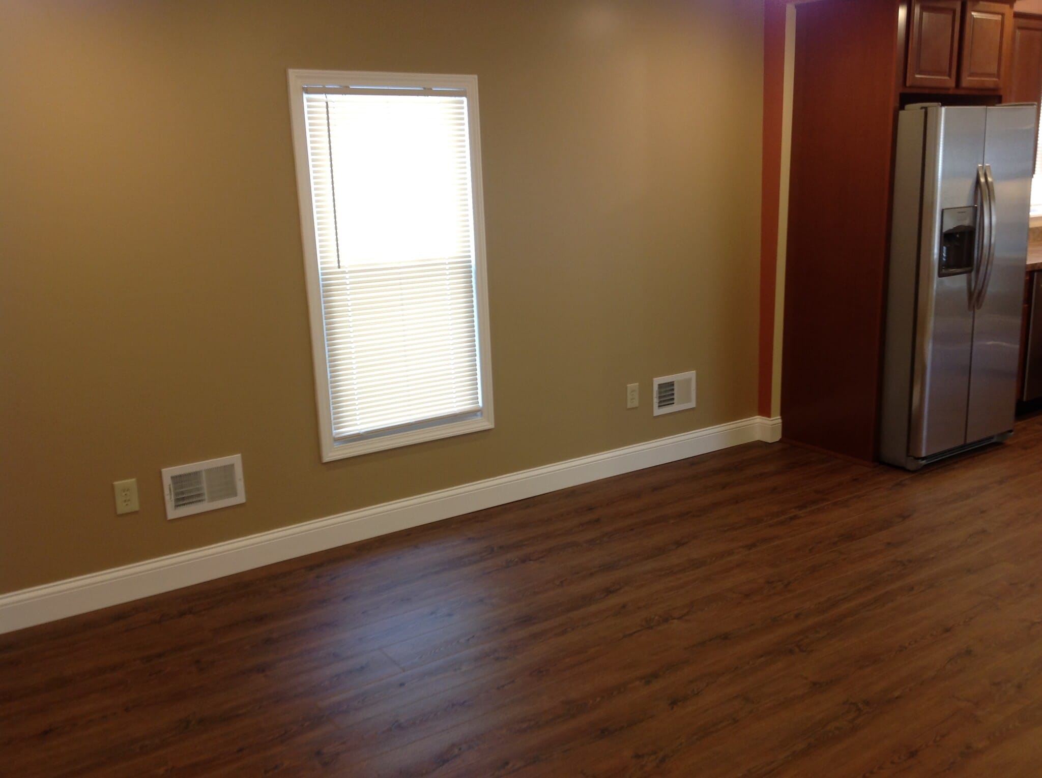 Living room - 1947 E 124th Pl