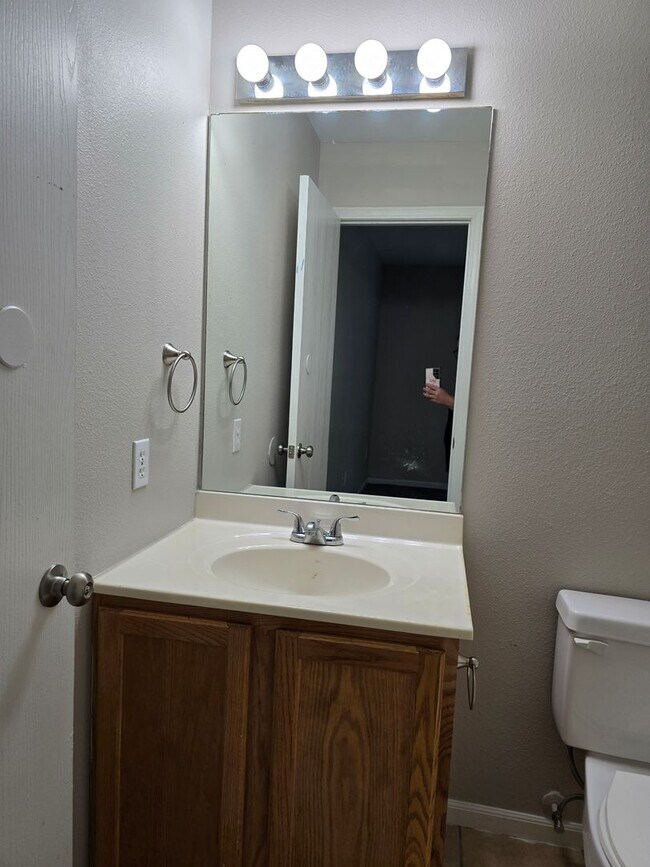 Building Photo - 1505-1507 Greensboro Dr