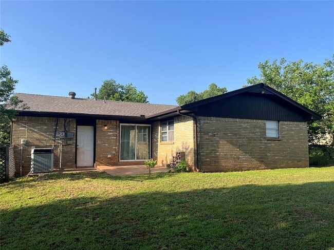 Building Photo - 1505 Kingston Rd