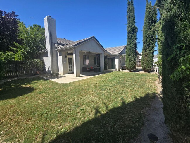 Building Photo - 3 BR 2 BA available soon