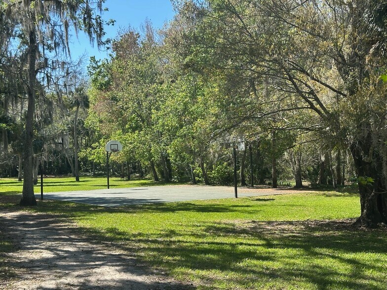 Basketball court - 2190 Woodbridge Rd