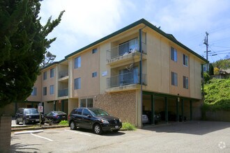 Building Photo - Kent Villa
