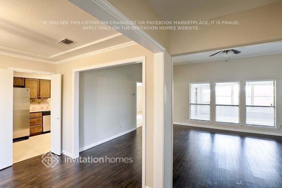 Building Photo - 1717 Brighton Dr