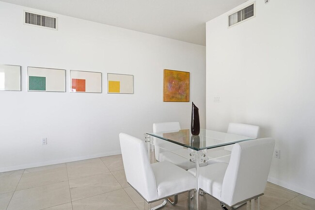 Building Photo - 550 Okeechobee Blvd