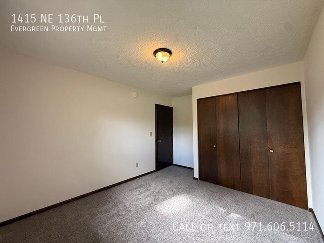 Building Photo - 1415 NE 136th Pl