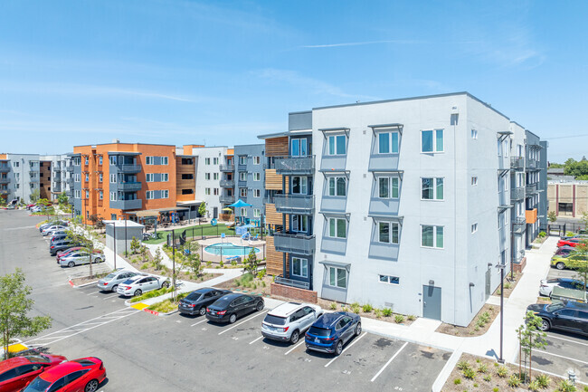 Building Photo - Salvator Apartments