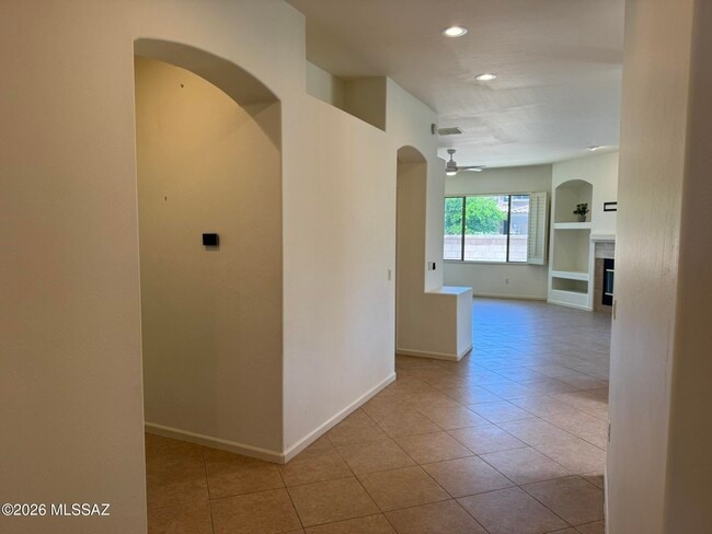 Building Photo - 5967 N Campo Abierto
