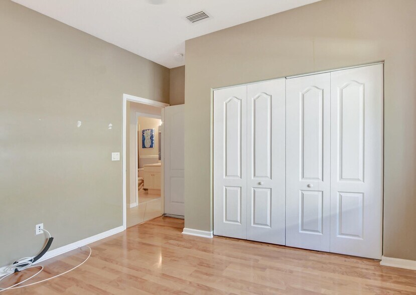 Building Photo - 4893 NW 59th Ct