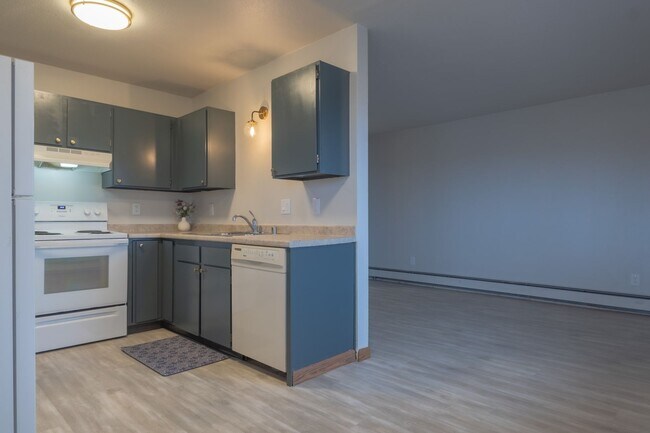 Building Photo - 3282 Adams Dr