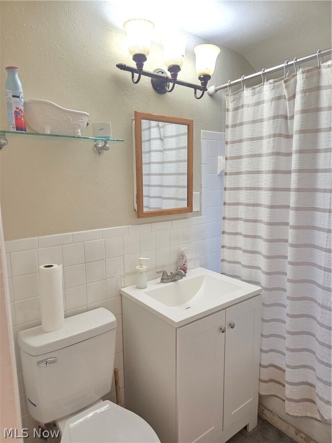 Building Photo - 21711 S Lake Shore