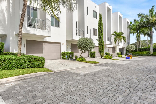 Building Photo - 4030 NW 18th Way