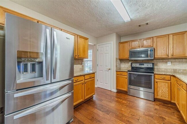 Building Photo - 934 Dominion Walk Dr SW