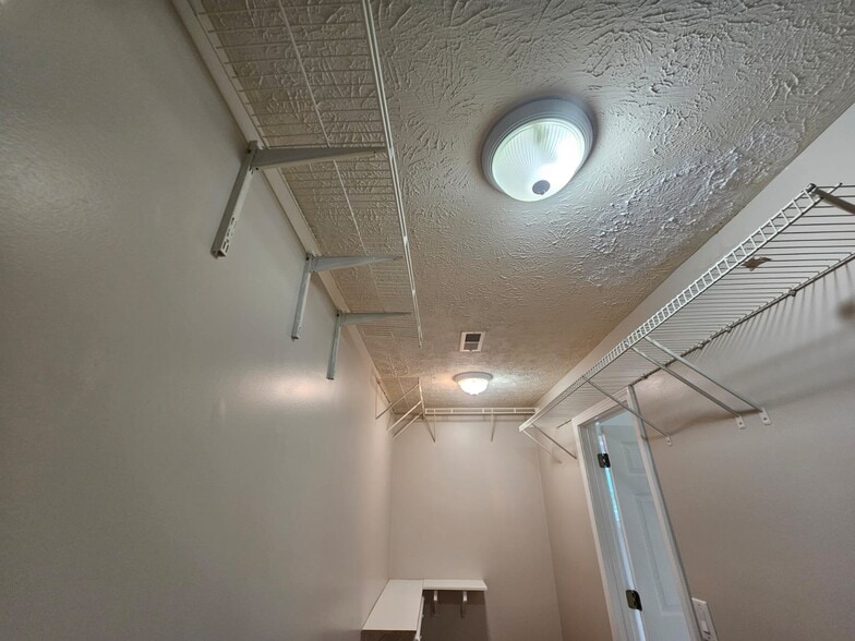 Building Photo - 5001 Max Ridge Ct