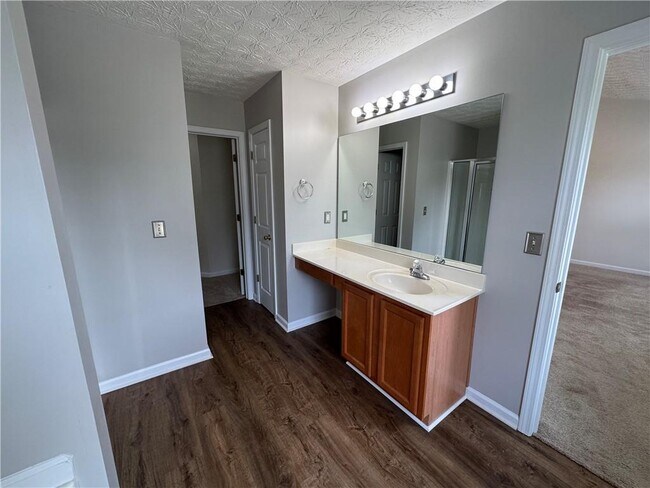 Building Photo - 3609 Beacon Ridge