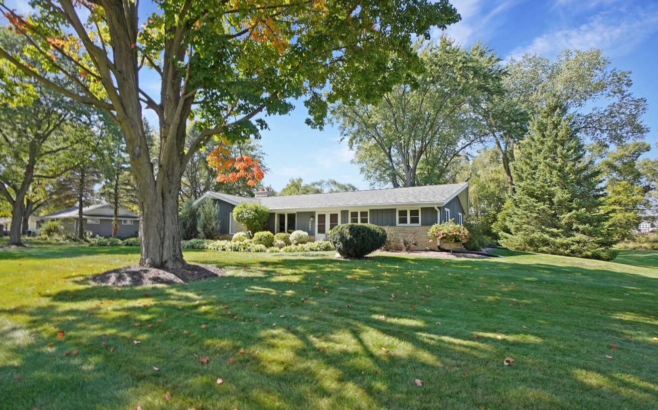 Building Photo - 4685 N 150th St