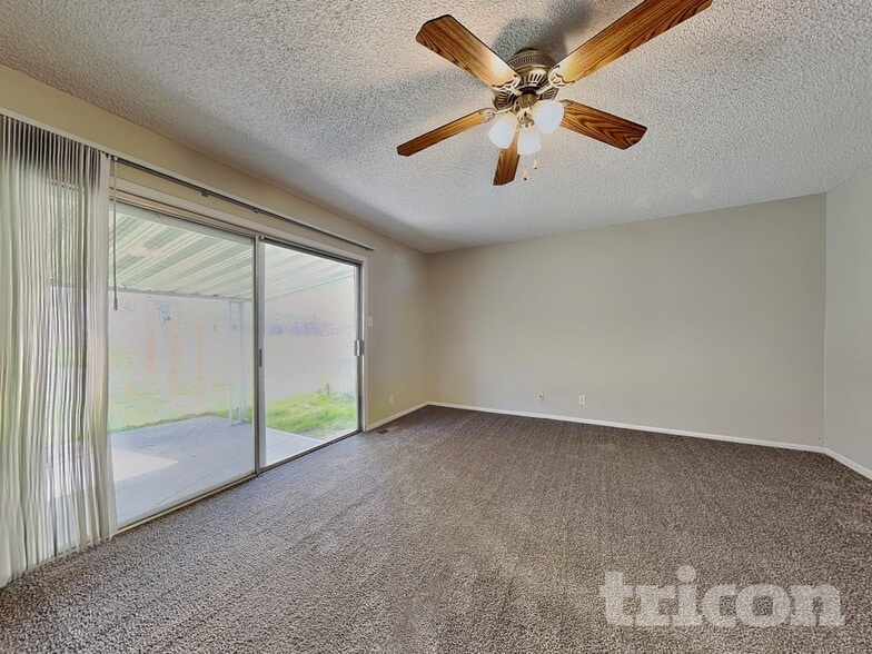 Building Photo - 1270 Kings Row