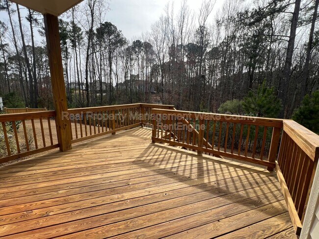 Building Photo - 1351 Gilwood Dr