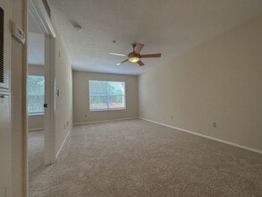 Building Photo - Bona Vista - 827 CW 210