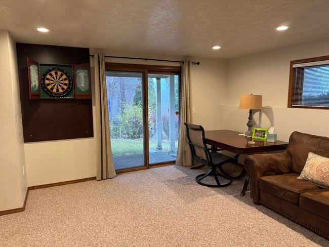 Building Photo - 8001 E Gunning Dr