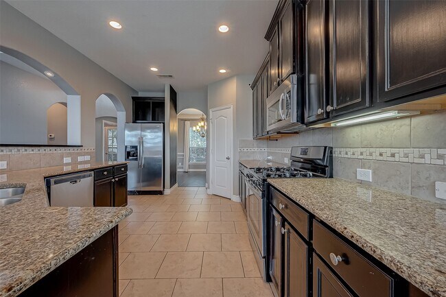 Building Photo - 7710 Eastwood Lake Ln