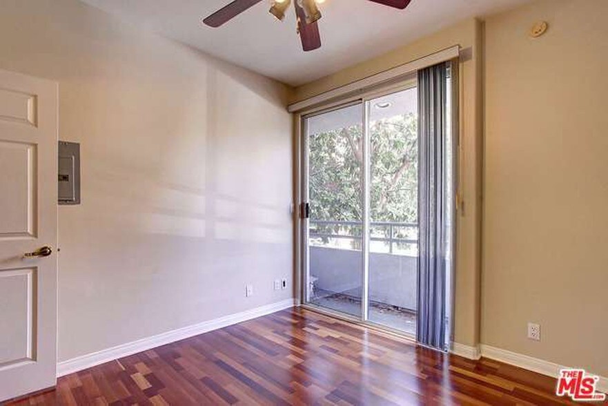 Building Photo - 3603 Dunn Dr