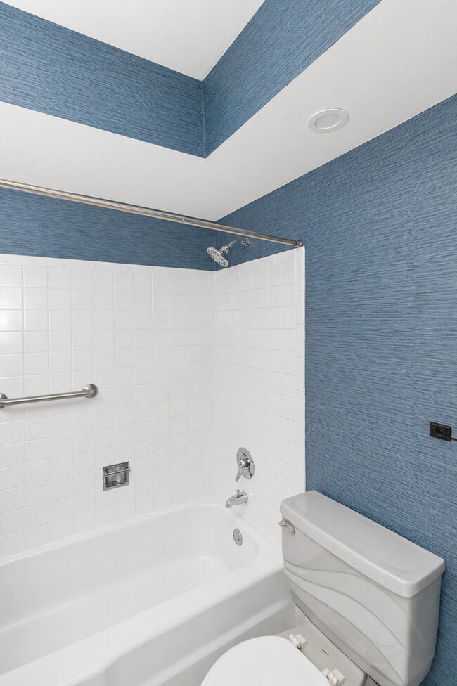 Building Photo - 1475 Rebecca Dr