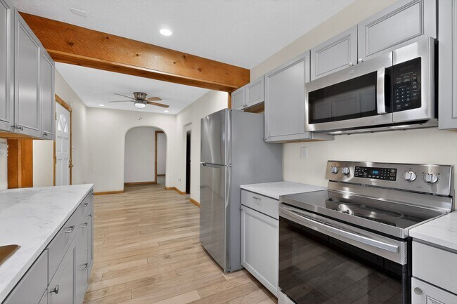 Building Photo - 515 Marble Ave