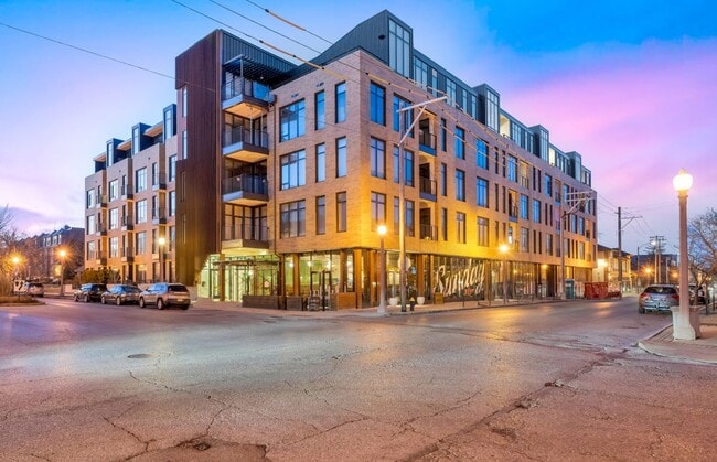 Primary Photo - 4101 Laclede Ave