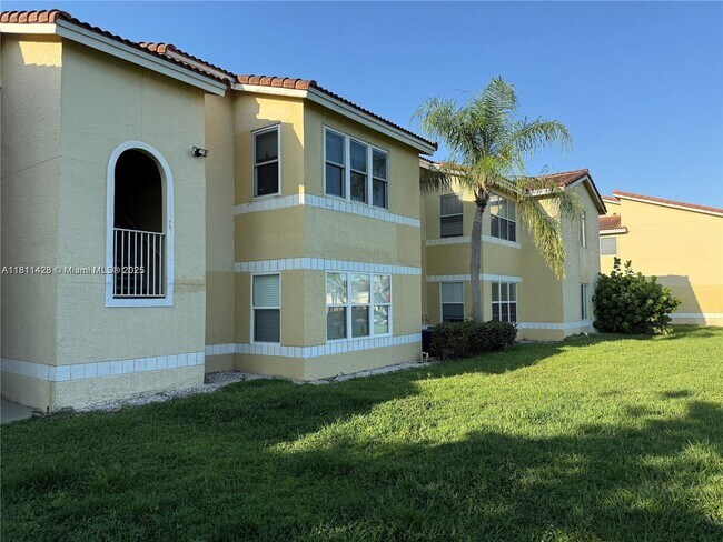 Building Photo - 12510 Vista Isles Dr