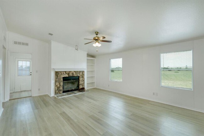 Building Photo - 132 Co Rd 247