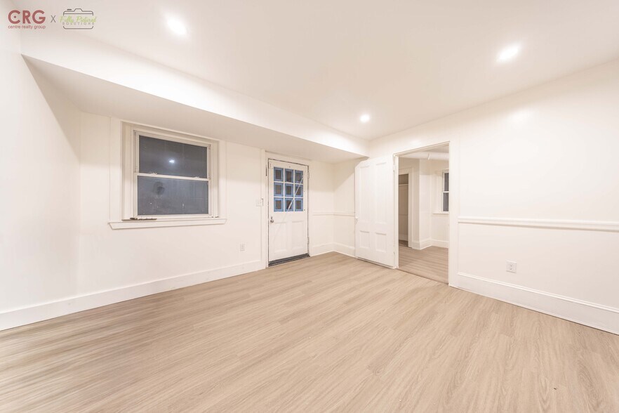 Building Photo - 1726 Beacon St