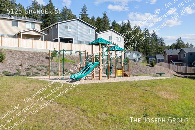 Building Photo - 5125 Granger St