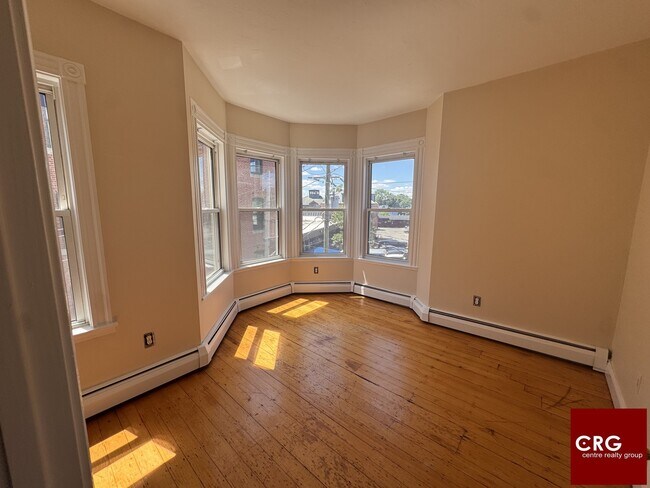 Building Photo - 13 Bismarck St