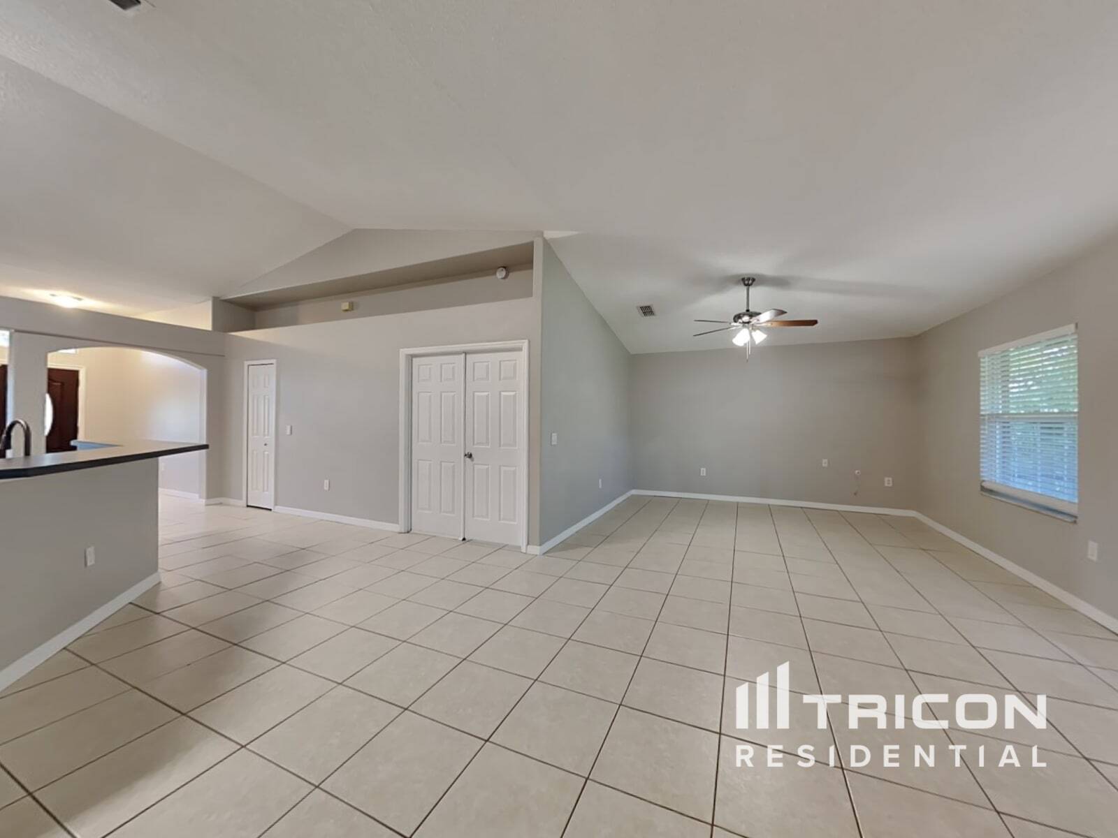 Building Photo - 24 Pineland Ln