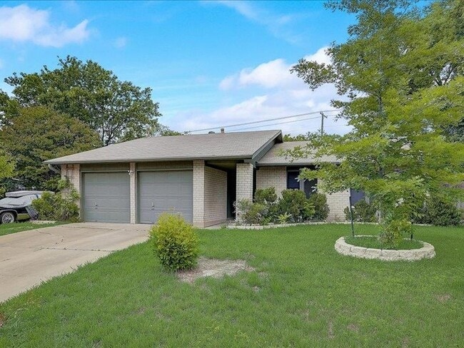 Building Photo - 10906 Meadgreen Ct