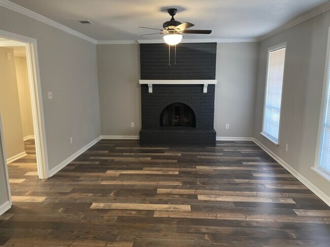 Building Photo - 325 Hackamore Trail