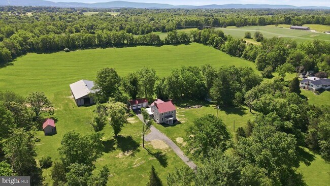Building Photo - 8805 Reichard Rd