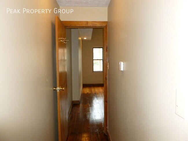 Building Photo - 3207 Vine St