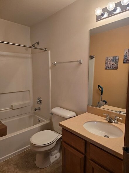 Building Photo - 549 S Jade Ln