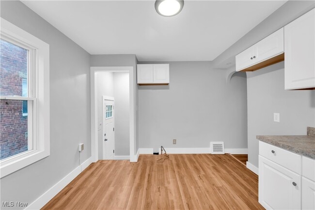 Building Photo - 5255 E 115th St