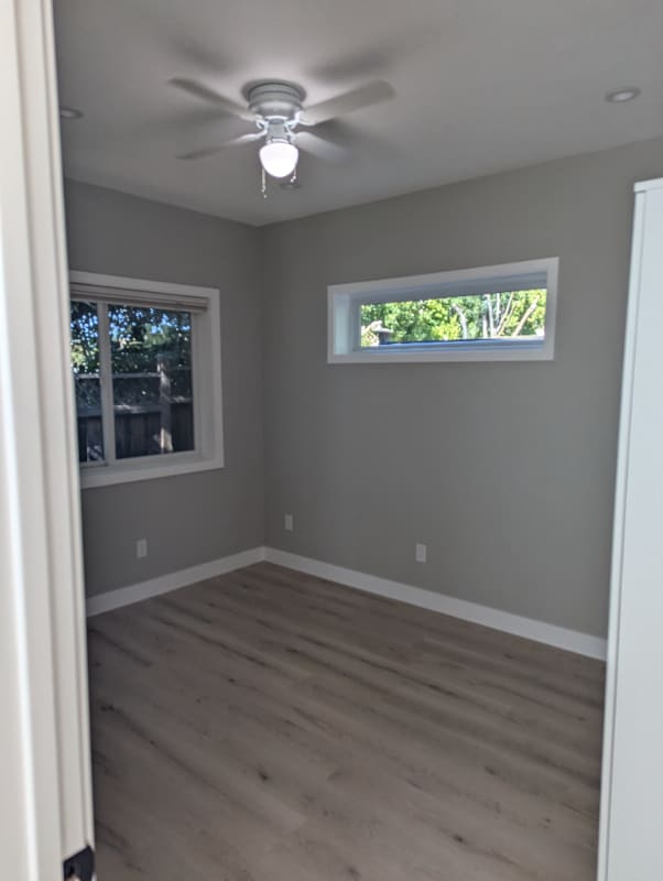 Building Photo - 1005 El Cajon Dr