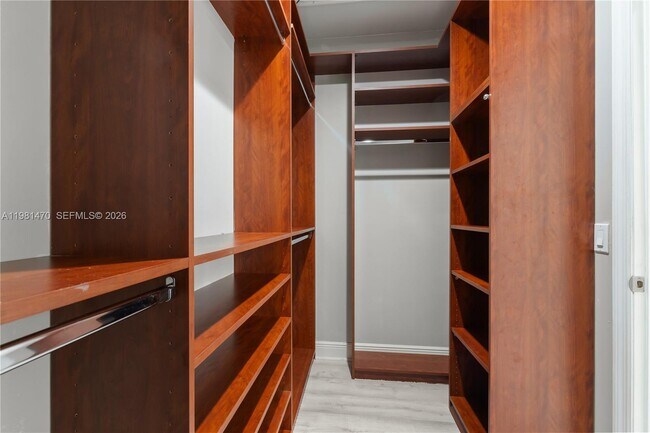 Building Photo - 1139 NE 3rd Ave