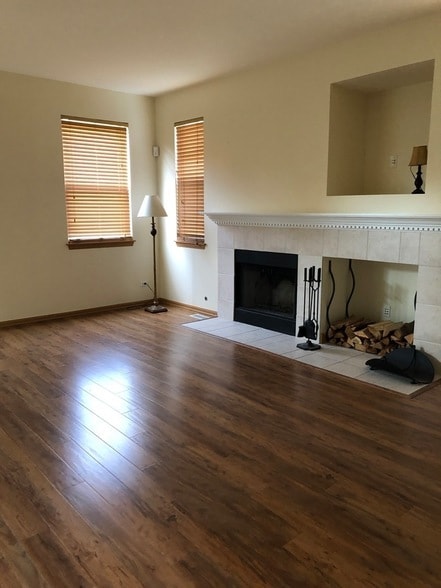 Building Photo - 1860 Fescue Dr