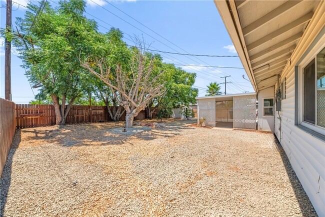Building Photo - 29921 Thornhill Dr