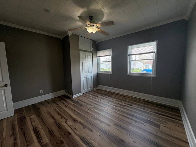 Building Photo - 645 Forest Ave