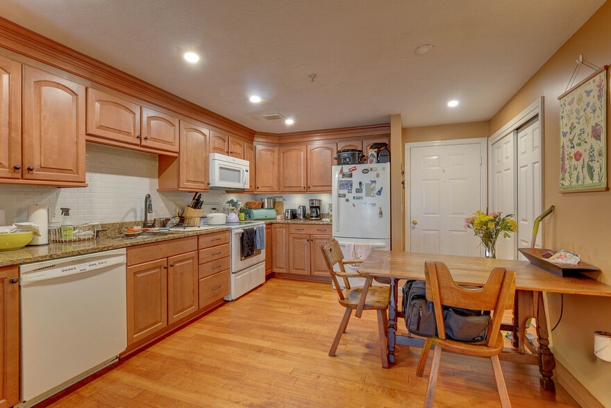 Kitchen (second entrances) - 19 Saco St